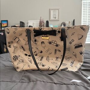 Kate Spade Beige and Black Graphic Tote Shoulder bag purse city scenes with bow